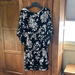 Jessica Howard Black and White Floral Dress
